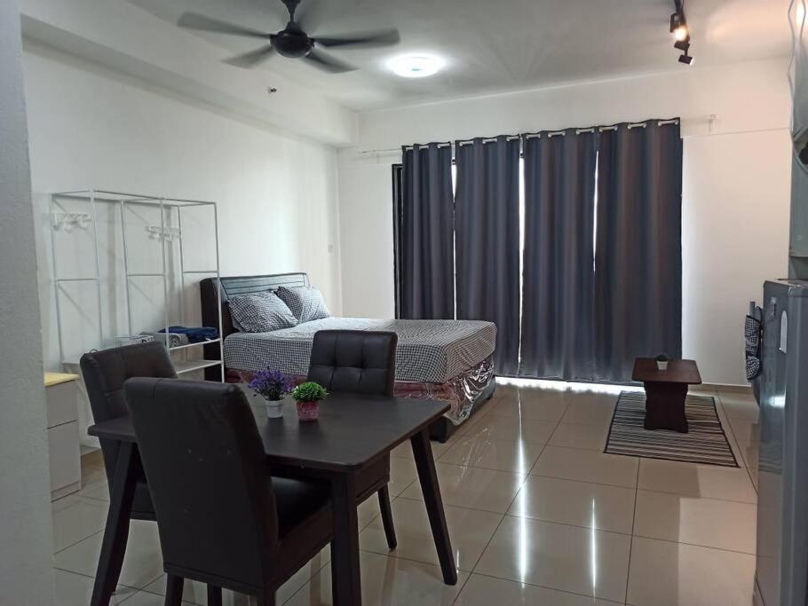 Relax Homestay - The Comfort Just For You Shah Alam Buitenkant foto